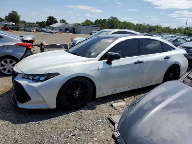 2021 Toyota avalon Background