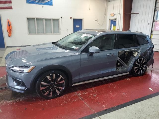 2022 Volvo v60 Salvage Car